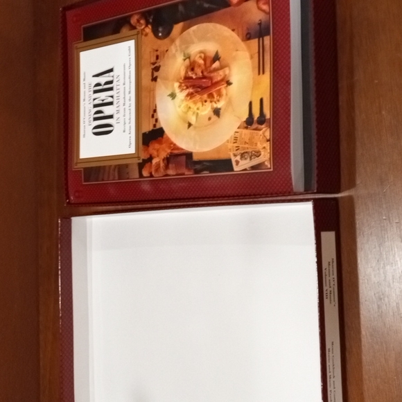 Opera In Manhattan set - Picture 7 of 7